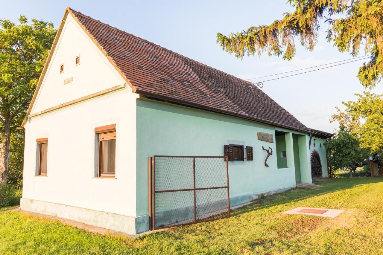 Village Wine House Mandicevac Esterno foto